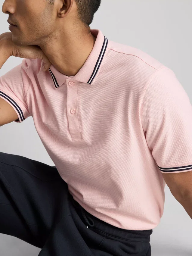 Polo con cuello con puntas