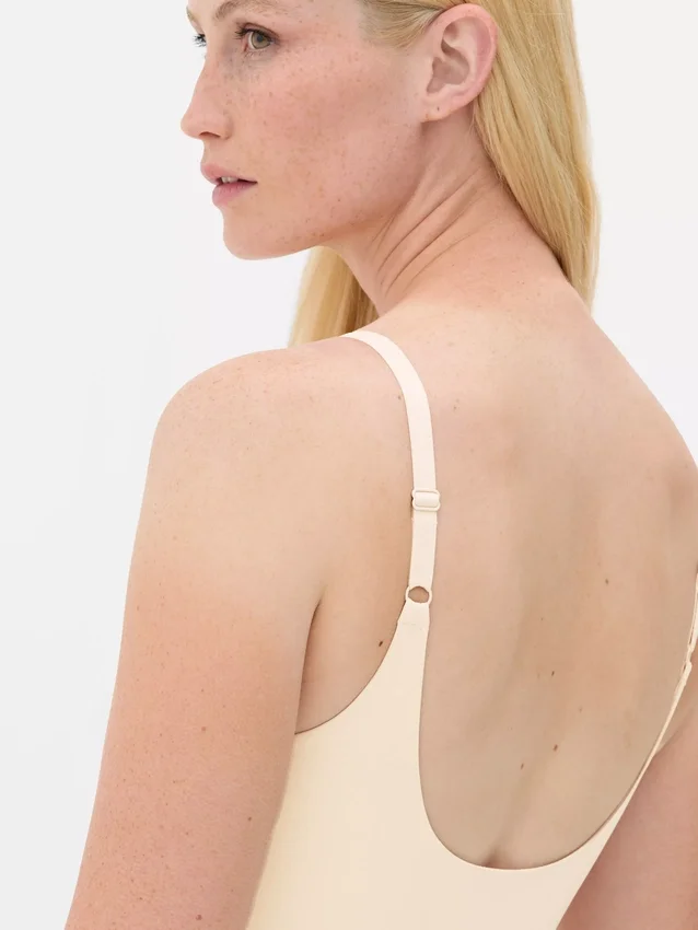 Ropa moldeadora