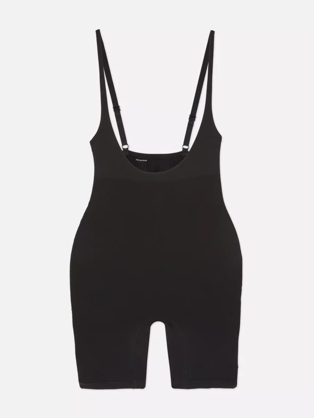Ropa moldeadora con escote abierto hasta la mitad del muslo
