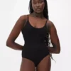 Ropa moldeadora sin costuras