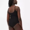 Ropa moldeadora sin costuras