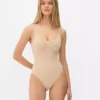 Ropa moldeadora sin costuras con cuello redondo