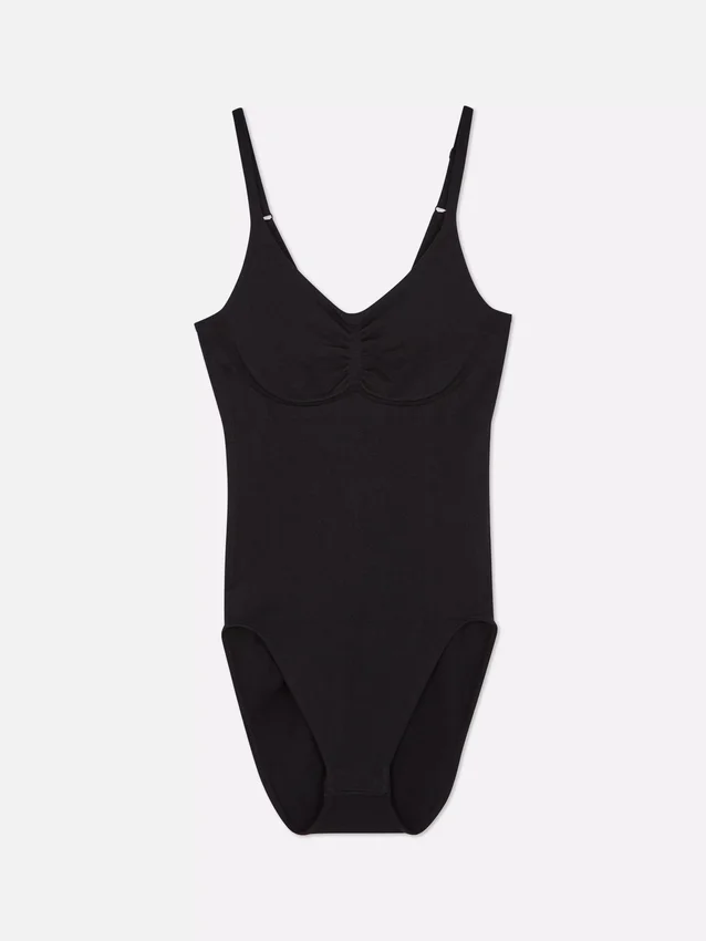 Ropa moldeadora sin costuras con cuello redondo
