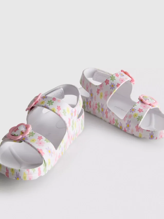 Sandalias con correa de doble hebilla estampadas