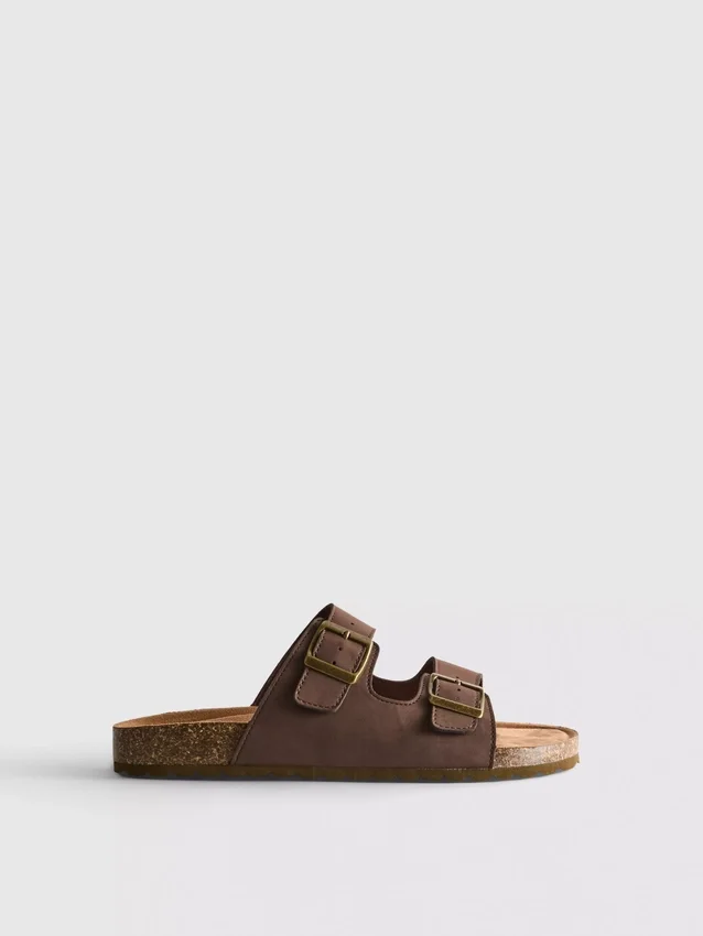 Sandalias con correas de doble hebilla