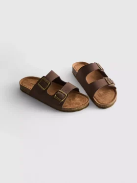 Sandalias con correas de doble hebilla
