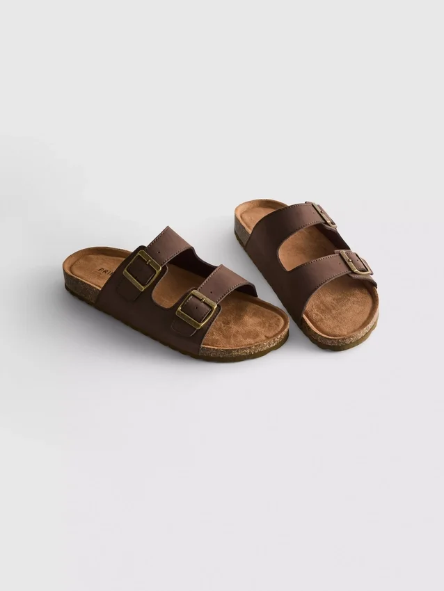 Sandalias con correas de doble hebilla