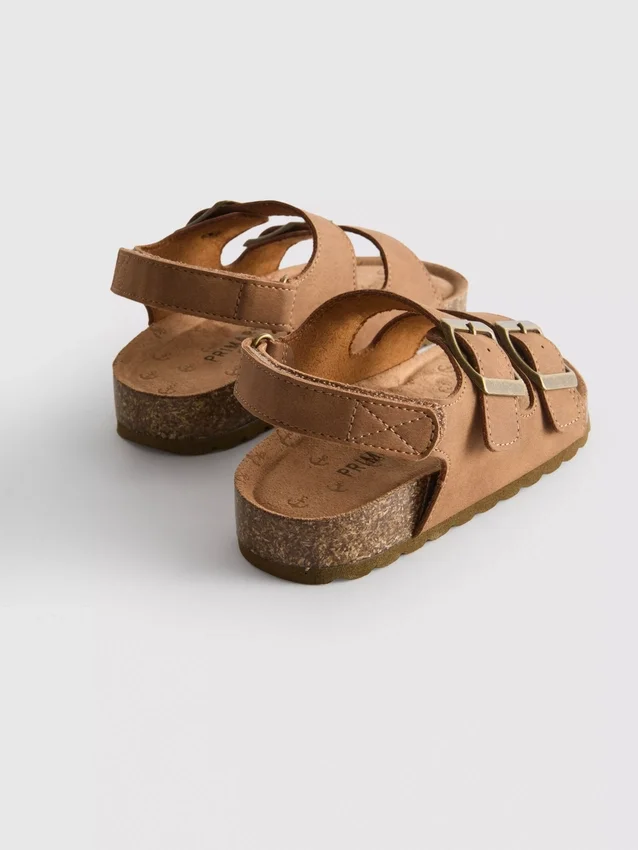 Sandalias con correas de doble hebilla