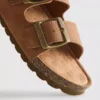 Sandalias con correas de doble hebilla