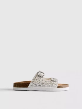 Sandalias con plantilla adornada y doble hebilla