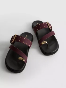 Sandalias con plantilla con tachuelas de Paula Echevarría