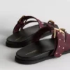 Sandalias con plantilla con tachuelas de Paula Echevarría