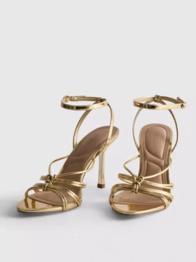 Sandalias con tacón anudado de Paula Echevarría