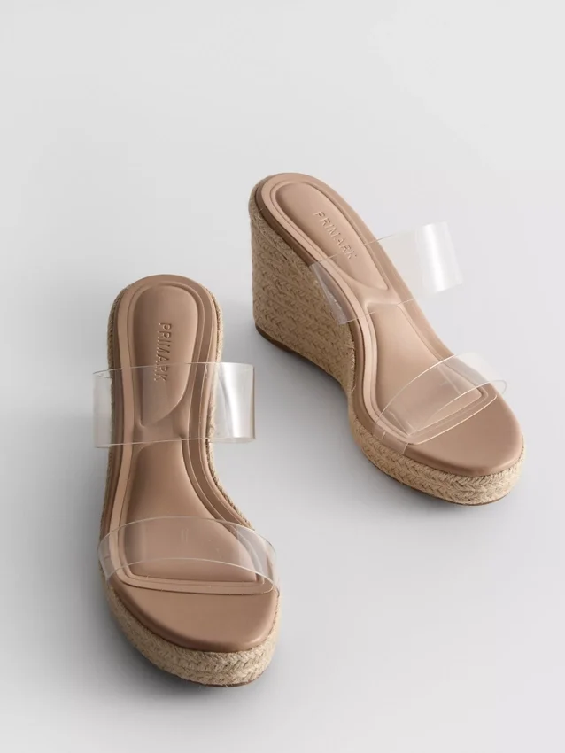 Sandalias con tacón de cuña de metacrilato