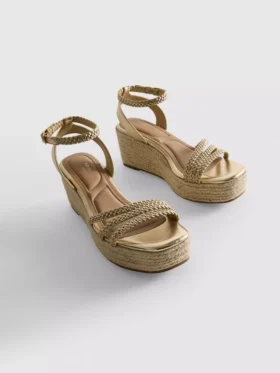 Sandalias de cuña trenzadas