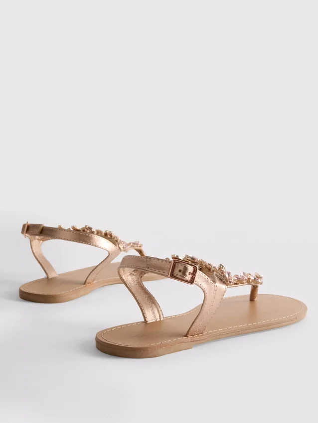 Sandalias de dedo con adornos