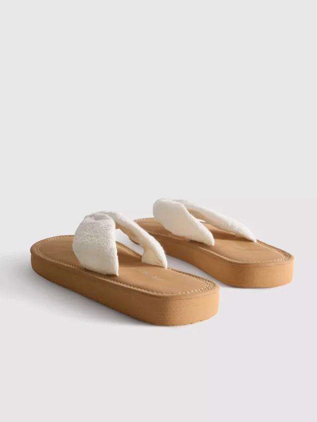 Sandalias de dedo con detalle de nudo
