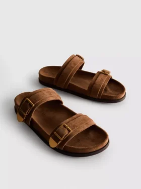 Sandalias de doble correa con hebilla de Paula Echevarría