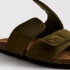 Sandalias de dos tiras y suela gruesa