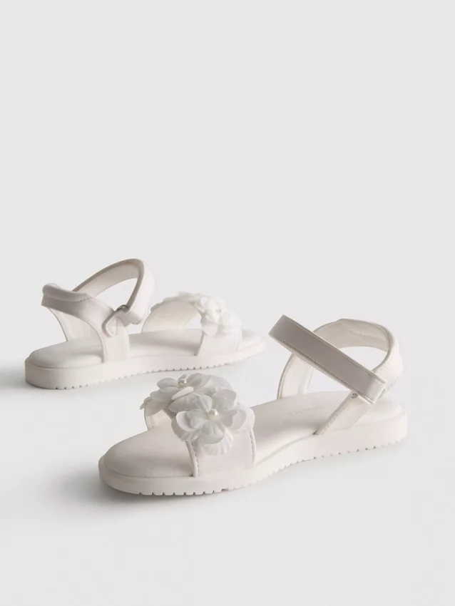 Sandalias de fiesta con flores de tul