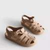 Sandalias de gelatina con diseño de rejilla