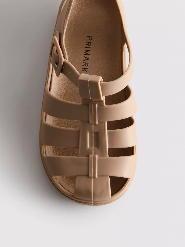 Sandalias de gelatina con diseño de rejilla