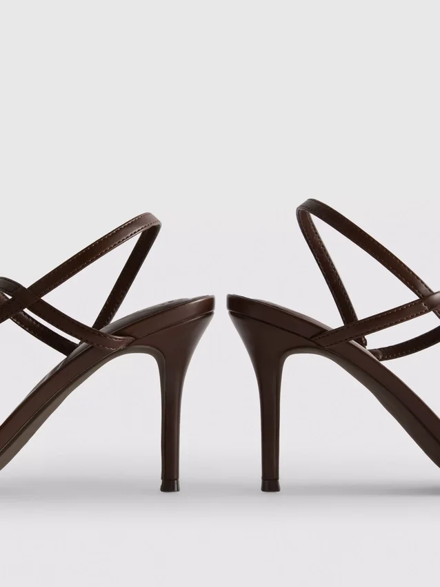 Sandalias de tacón casi imperceptible