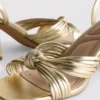 Sandalias de tacón con detalle retorcido