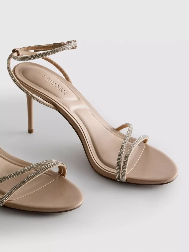 Sandalias de tacón con tiras
