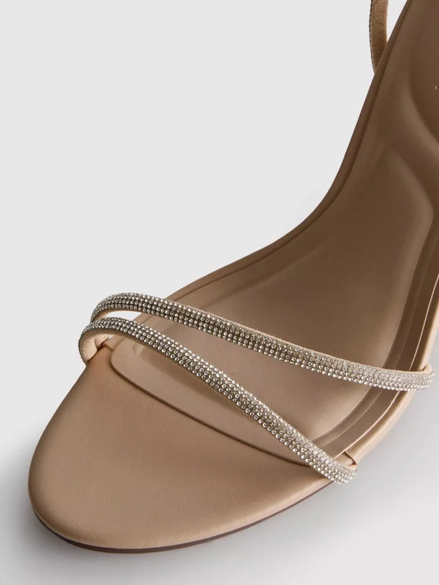 Sandalias de tacón con tiras