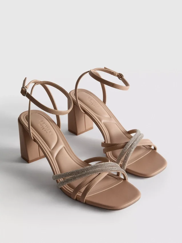 Sandalias de tacón con tiras y diamantes de imitación