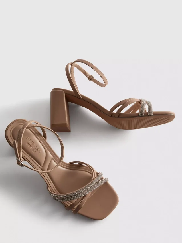 Sandalias de tacón con tiras y diamantes de imitación