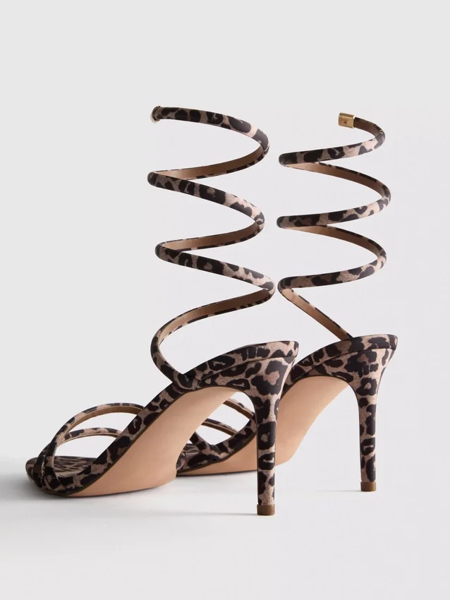 Sandalias de tacón en espiral con estampado de leopardo