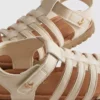 Sandalias de tiras
