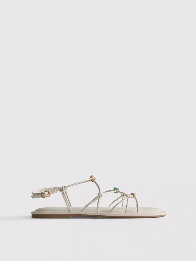 Sandalias de tiras con cuentas