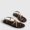 Sandalias de tiras con estrellas de mar de Paula Echevarría