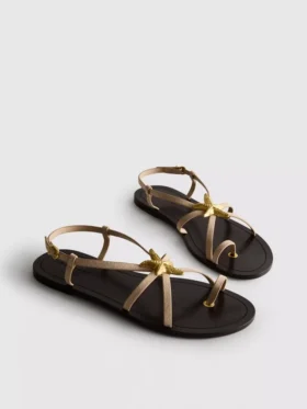Sandalias de tiras con estrellas de mar de Paula Echevarría