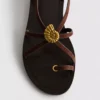 Sandalias de tiras con estrellas de mar de Paula Echevarría