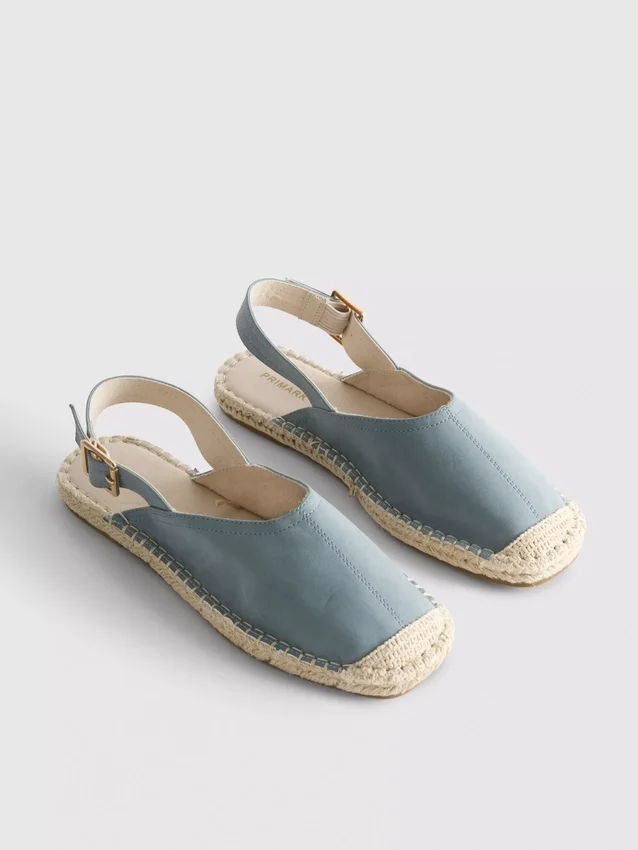 Sandalias tipo alpargatas con talón abierto
