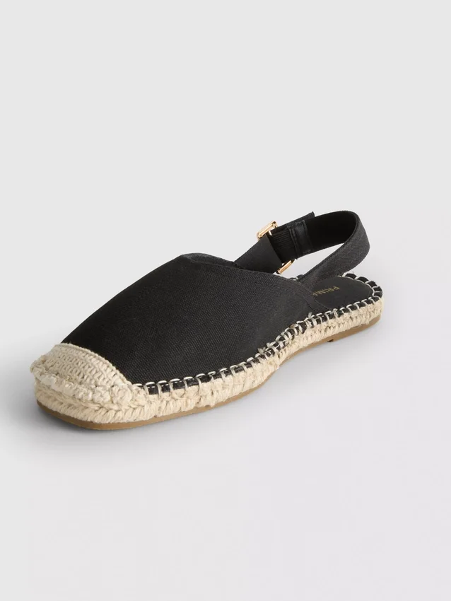 Sandalias tipo alpargatas con talón abierto