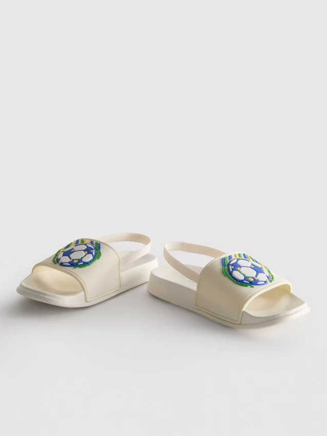 Sandalias tipo chanclas de fútbol