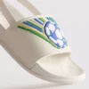 Sandalias tipo chanclas de fútbol