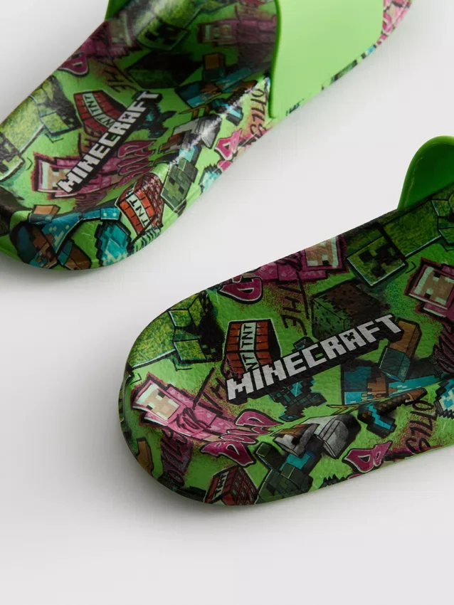 Sandalias tipo deslizadoras de Minecraft