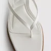 Sandalias tipo mule con talón y tiras entre los dedos