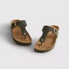 Sandalias tipo mules con barra en T y hebilla