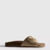 Sandalias tipo mules con correa y hebilla