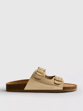 Sandalias tipo mules con doble correa con hebilla