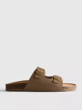 Sandalias tipo mules con doble correa con hebilla