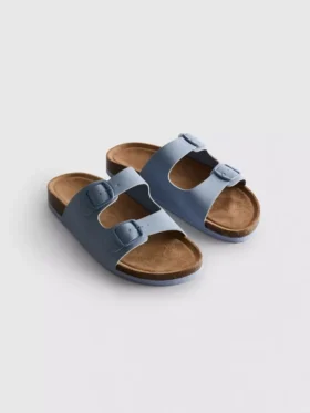 Sandalias tipo mules con doble correa con hebilla