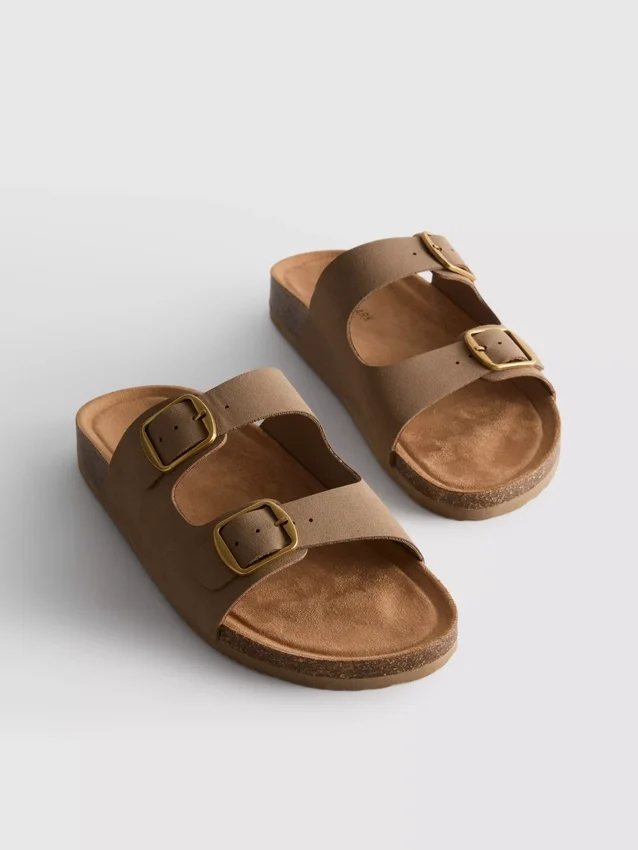 Sandalias tipo mules con doble correa con hebilla